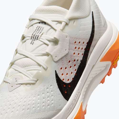 Кросівки для бігу жіночі Nike ACG Zegama summit white/phantom/safety orange/black