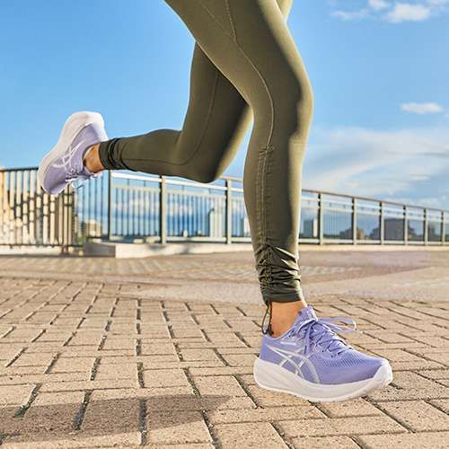 Кросівки для бігу жіночі ASICS Gel-Cumulus 28 morganite/pearl pink