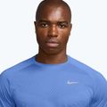 Чоловіча бігова футболка Nike Stride ADV royal pulse 3
