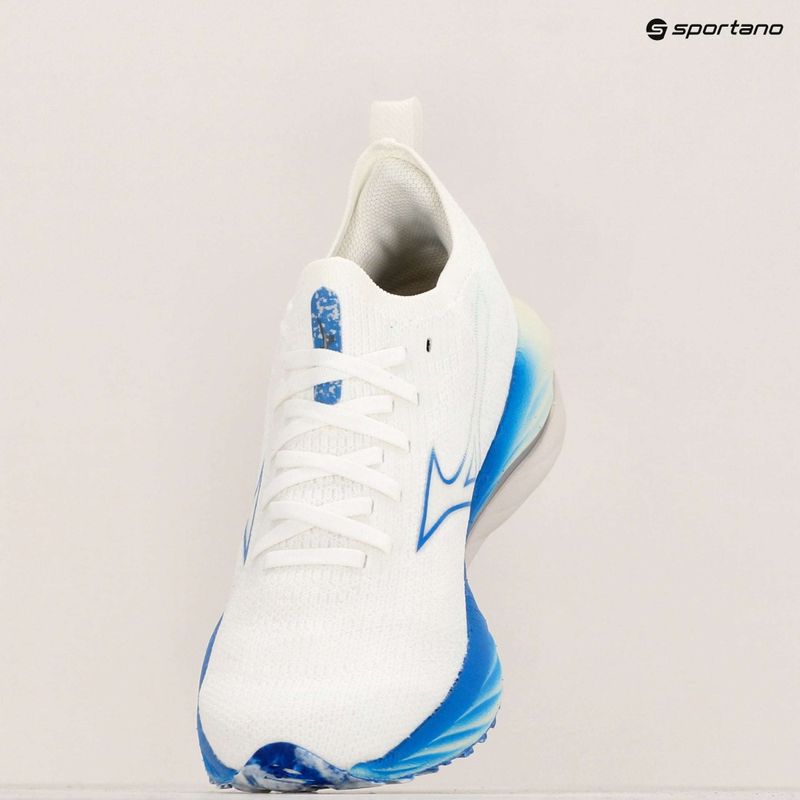 Кросівки для бігу жіночі Mizuno Wave Neo Wind white/silver/peace blue 10