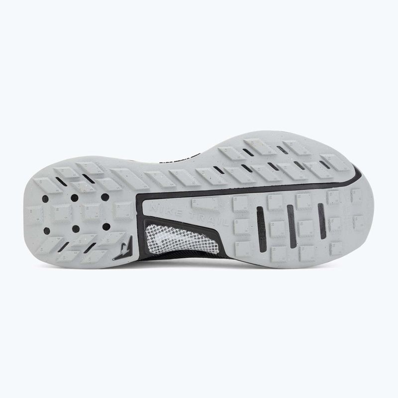 Кросівки для бігу жіночі Nike Juniper Trail 3 black/wolf grey/photon dust/black 4