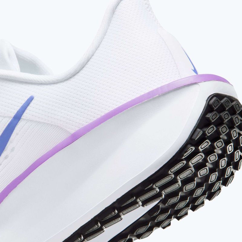 Кросівки для бігу жіночі Nike Quest 6 white/black/bright violet/sapphire 10