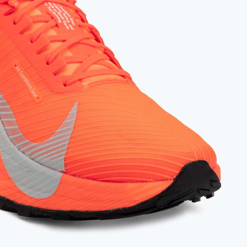 Кросівки для бігу чоловічі Nike ACG Ultrafly 2 hyper crimson/total orange/white 7