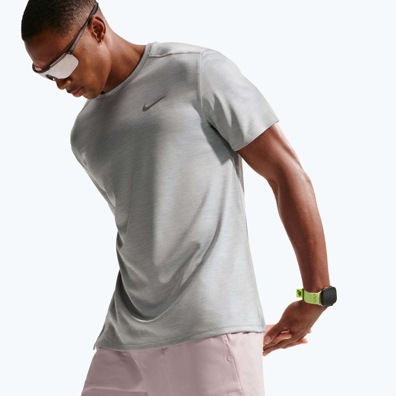 Шорти для бігу чоловічі Nike Stride Dri-Fit Brief-Lined 7" particle rose 4