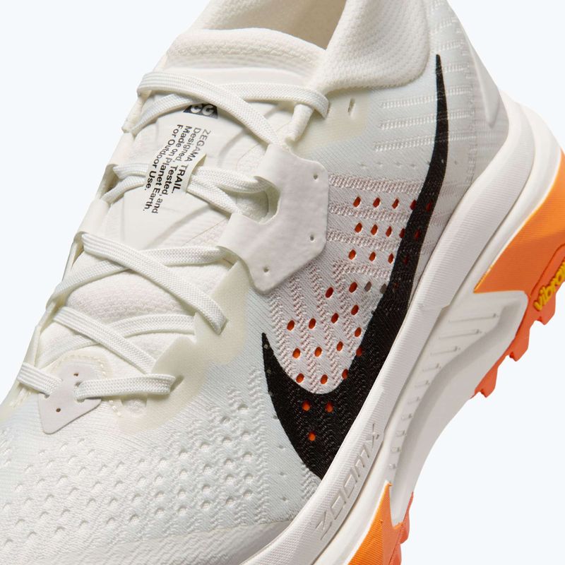 Кросівки для бігу жіночі Nike ACG Zegama summit white/phantom/safety orange/black 10