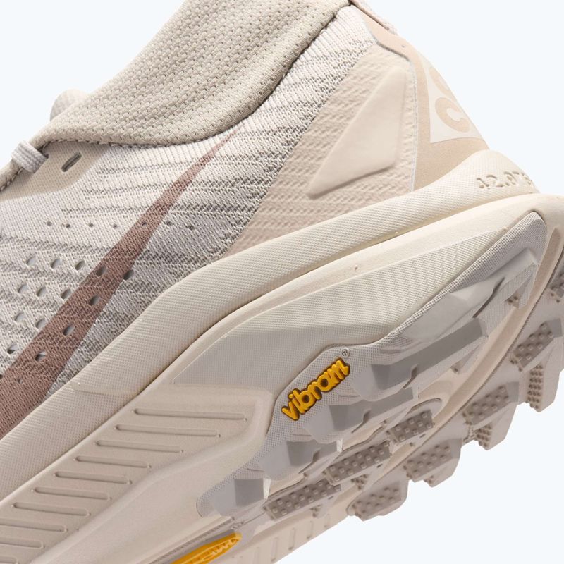 Кросівки для бігу жіночі Nike ACG Zegama cream ii/light orewood brown/diffused taupe 11