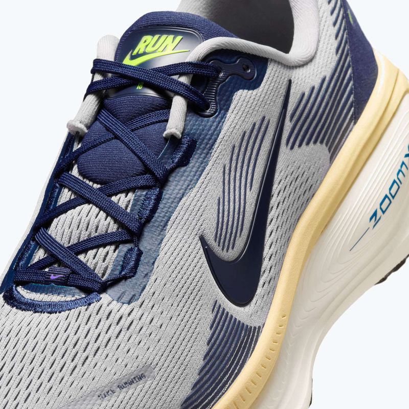 Кросівки для бігу чоловічі Nike Vomero 18 wolf grey/pewter/sail/midnight navy 5