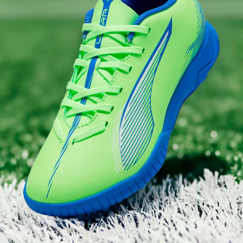 Кросівки футбольні дитячі PUMA Ultra 5 Play TT Jr fizzy apple/puma white 8